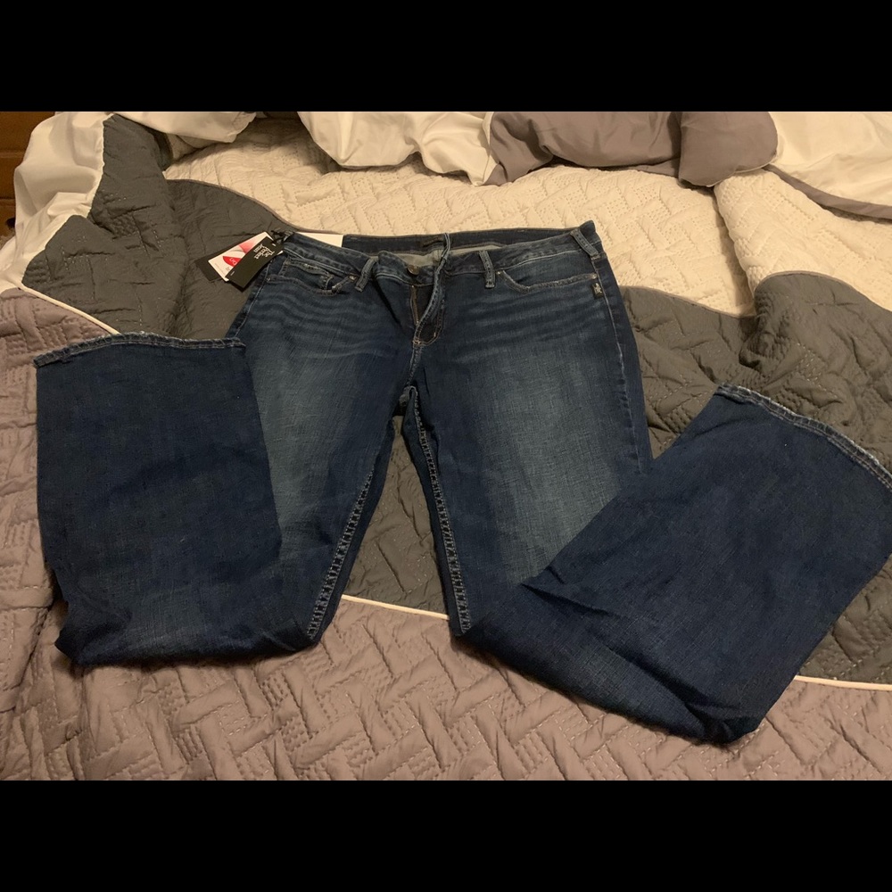 Silver Jeans Suki boot cut brand new with tags